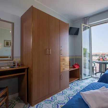 Hotel Casa Tra Noi 3*