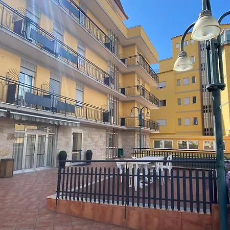 カサ トラ ノイ ホテル 3*