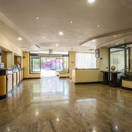 ホテル カサ トラ ノイ ローマ