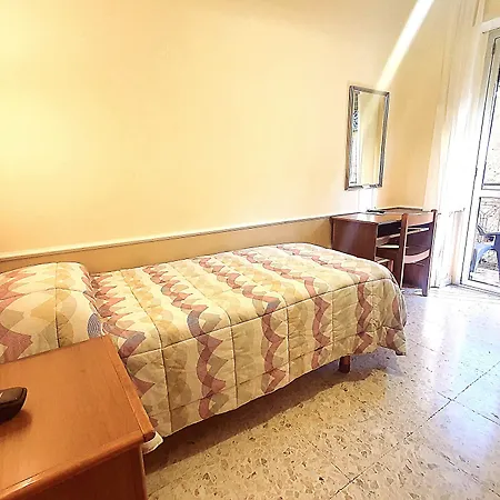 カサ トラ ノイ ローマ