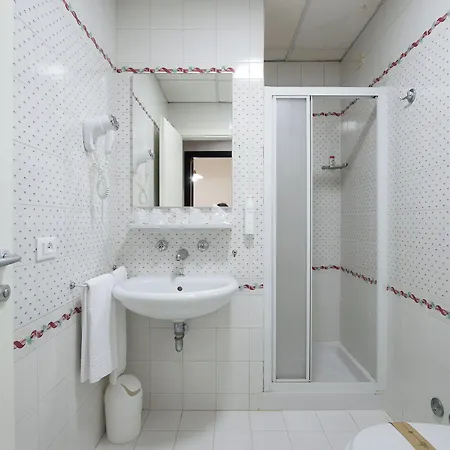 Hotel Casa Tra Noi Roma