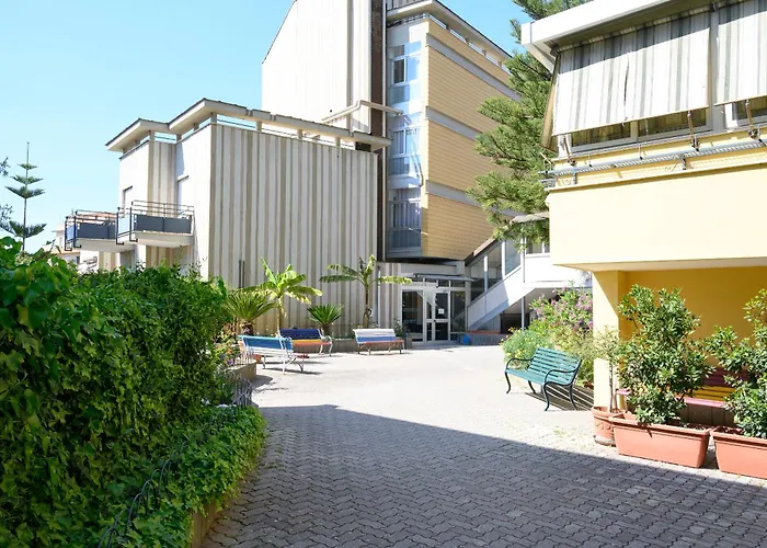 카사 트라 노이 호텔